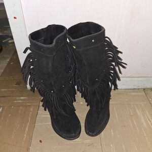 Minnetonka Black Fringe Moccasin Boots